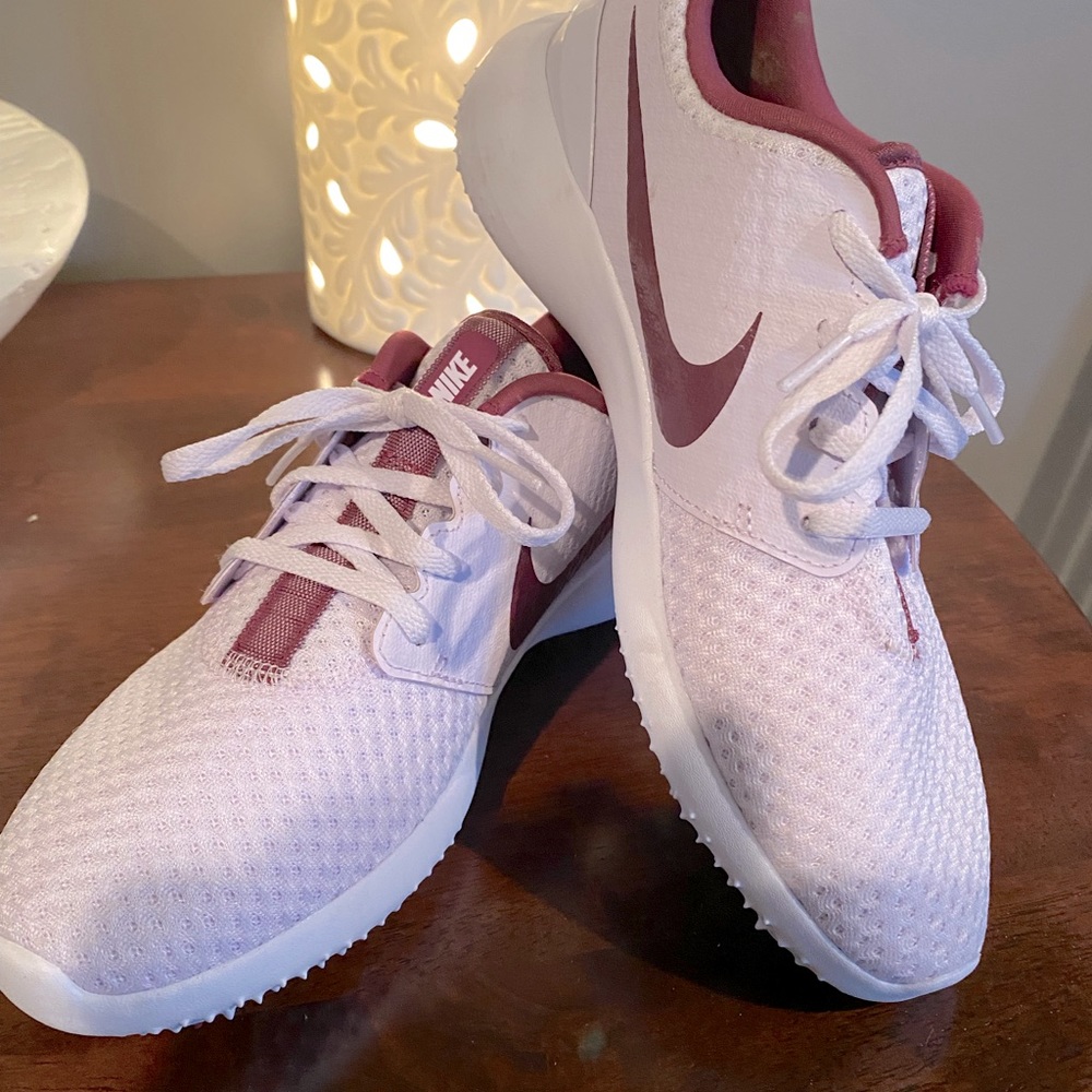 Women’s Nike golf shoes 7.5